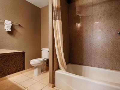 Western Main Street Hotel 3*